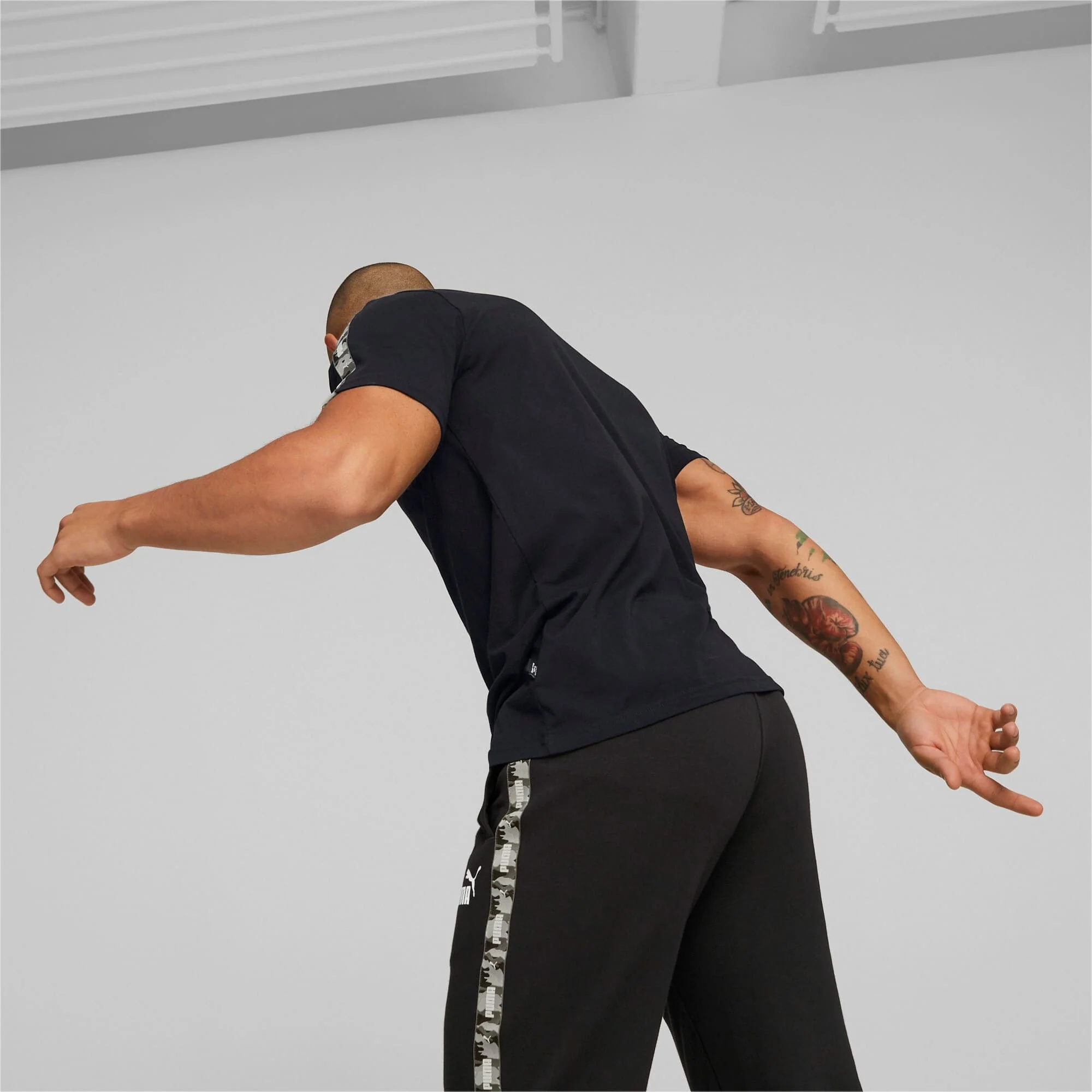 T-shirt Homem Puma Ess Logo - Image 4