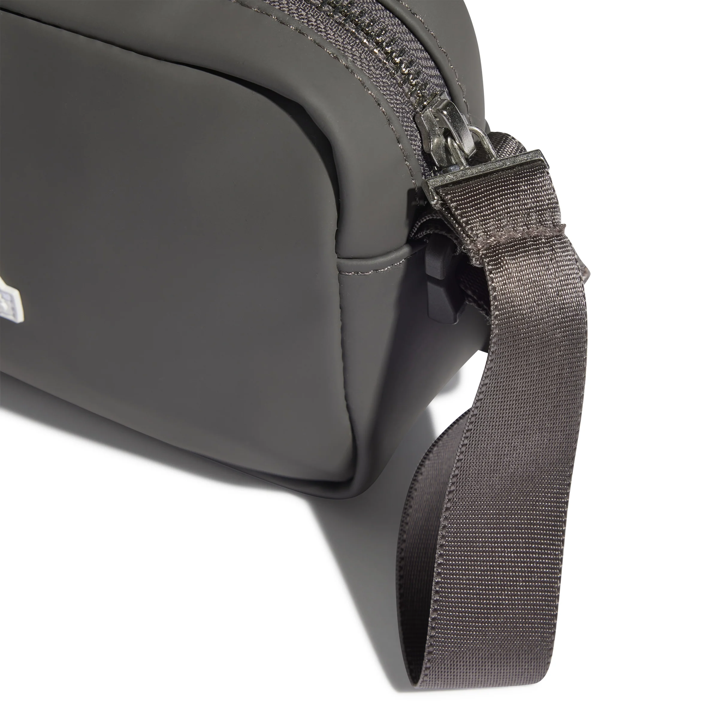 Mala Adidas Essentials - Image 5