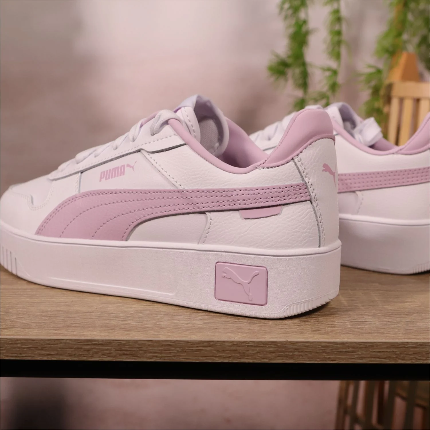 Sapatilhas Puma Carina Street - Image 2