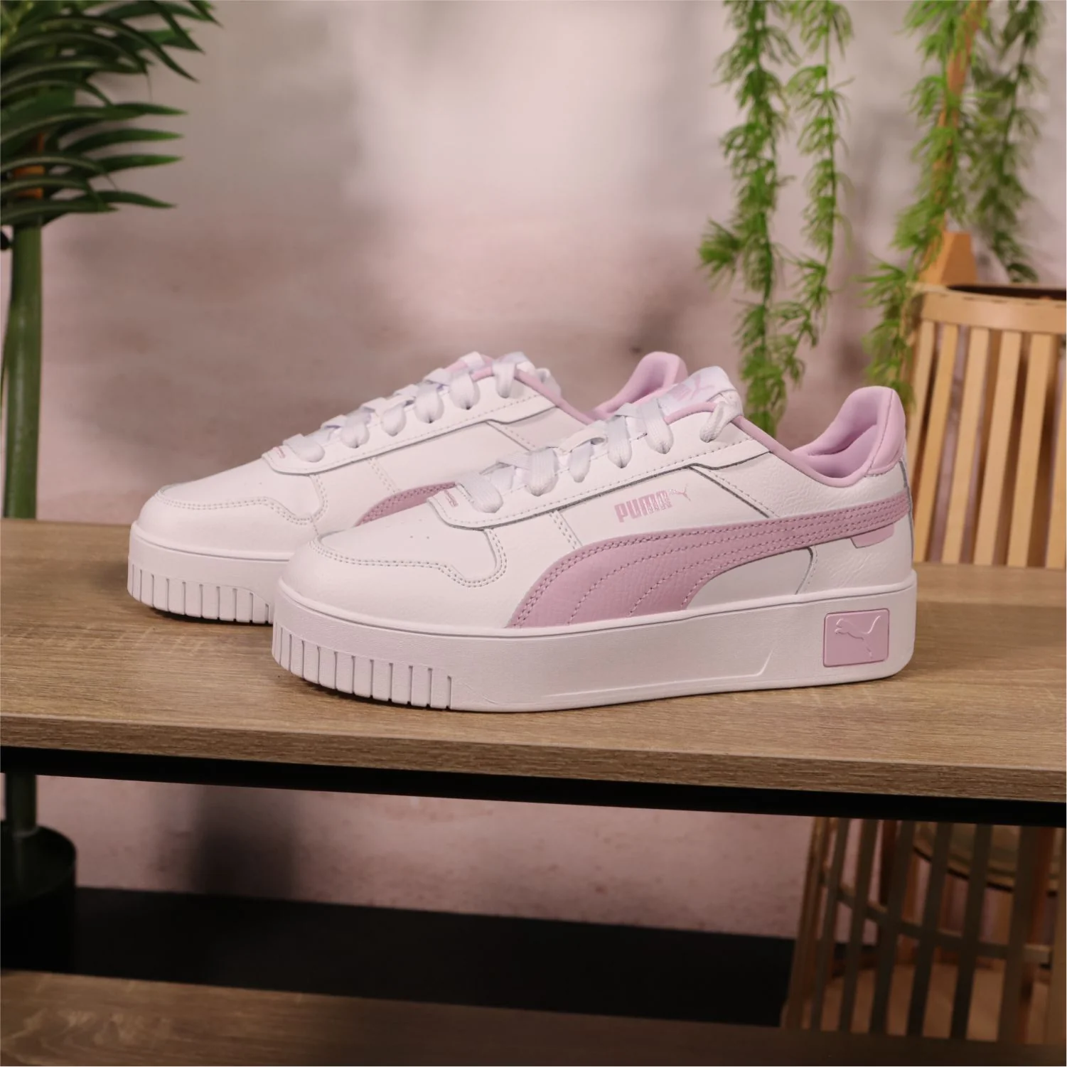 Sapatilhas Puma Carina Street - Image 3