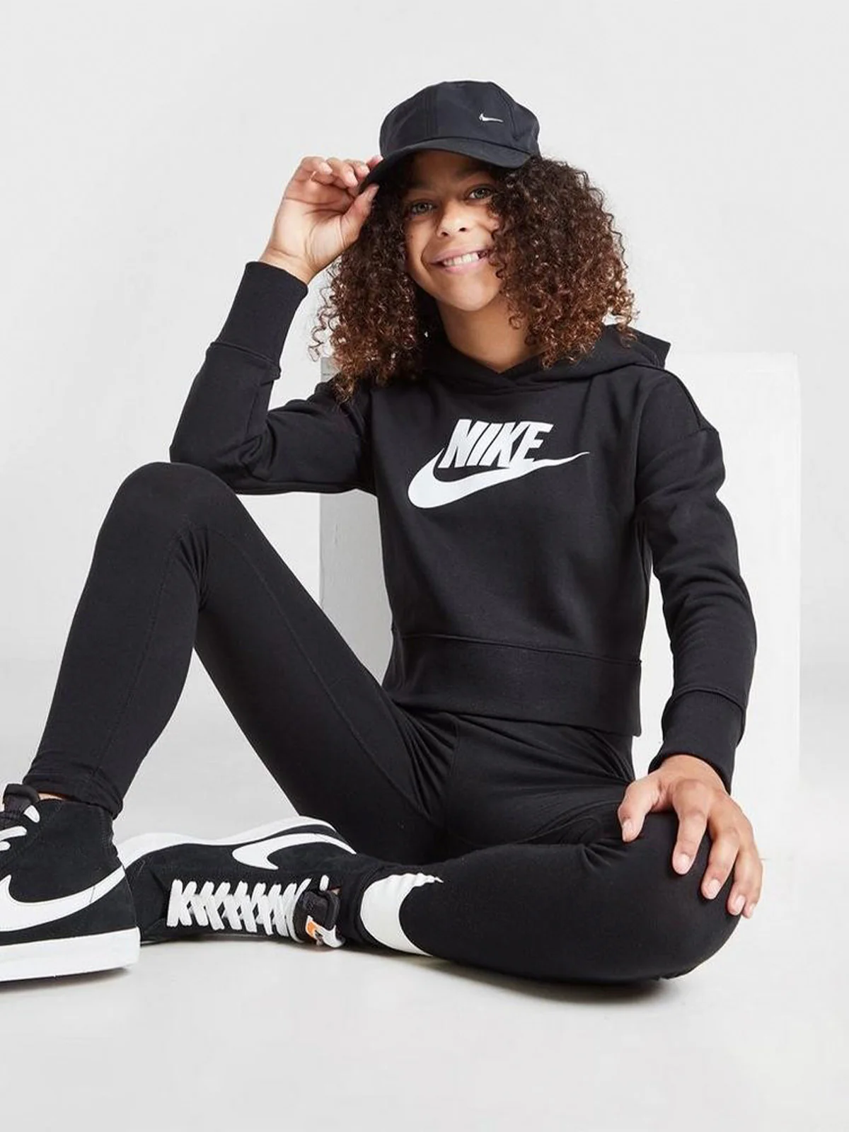 Sportswear Club Big Kids - Image 4