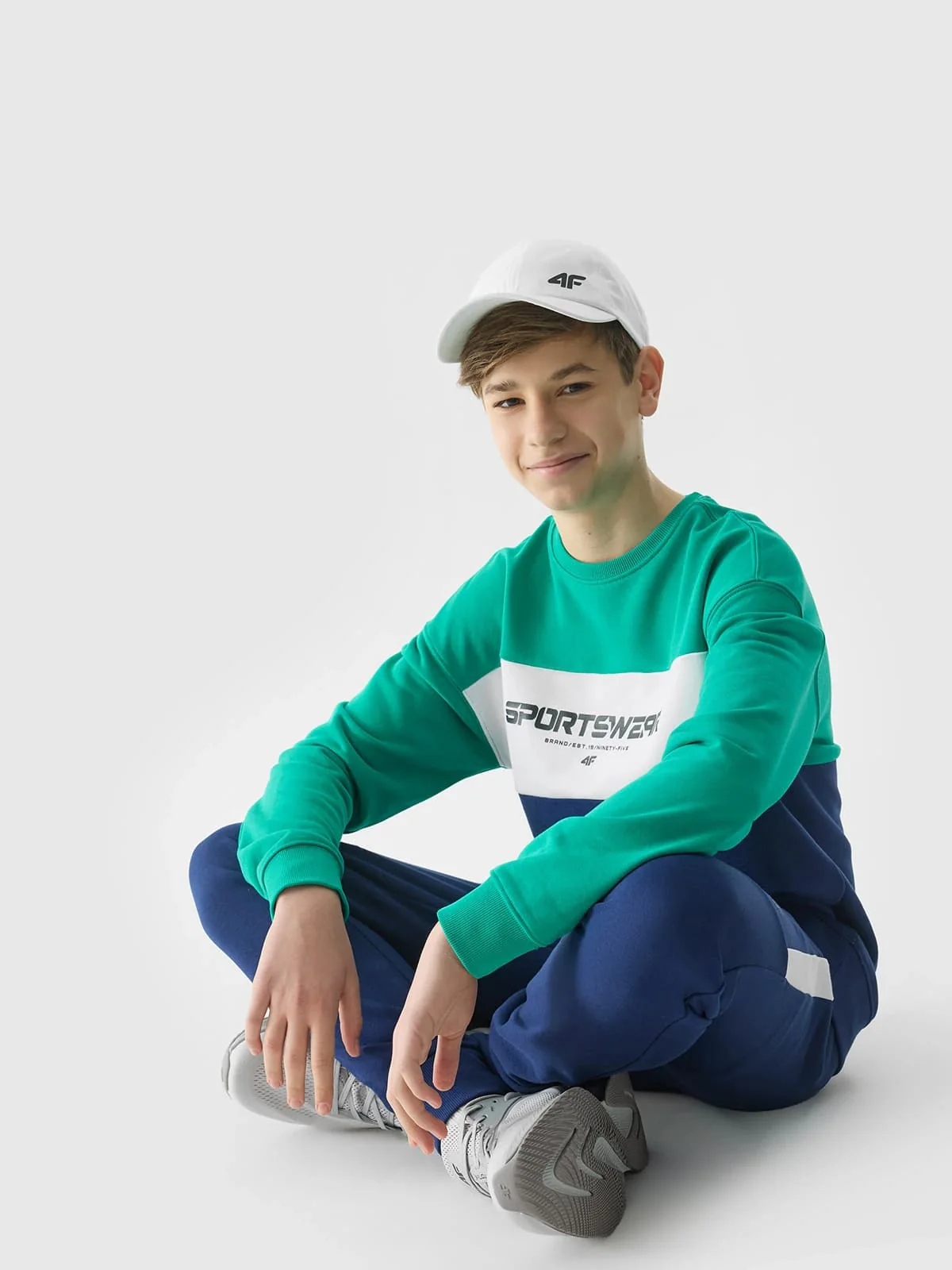Sweatshirts 4F - Image 5