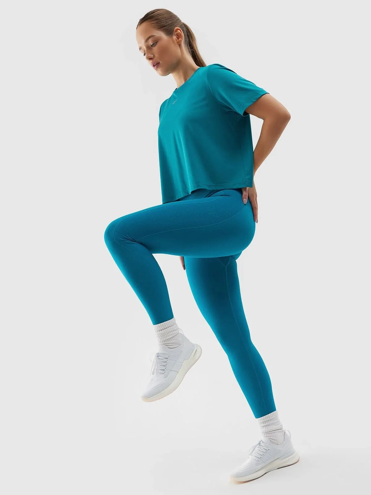 T-shirt Mulher de Treino 4F - Image 5