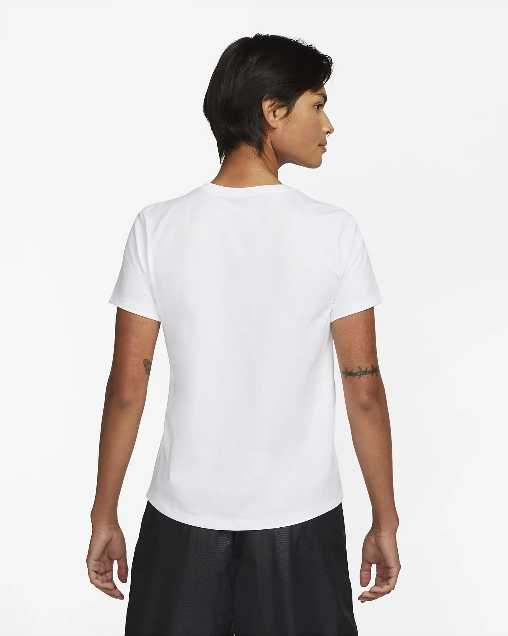 T-shirt Mulher Nike Essentials - Image 3